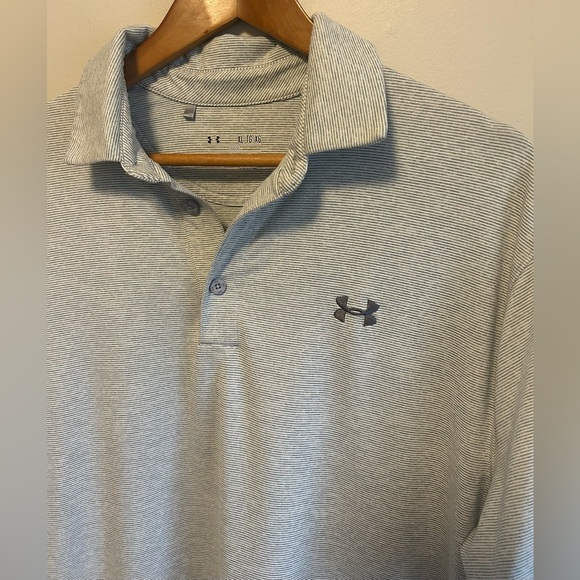 Under Armour Mens Light Grey Polo Shirt - Size XL Heat Gear Loose Fit EUC - Picture 4 of 9